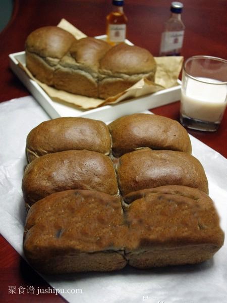 發(fā)酵26小時的烏發(fā)健腦養(yǎng)生面包 蜜核桃芝麻面包的做法 m.sk010.cn