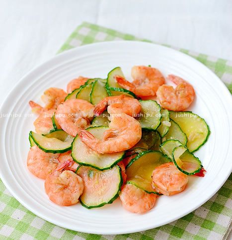 蝦仁炒瓜片的做法 m.sk010.cn