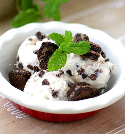 巧克力核果酸奶酪冰淇淋的做法 m.sk010.cn