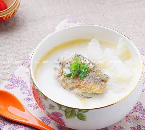 鯽魚蘿卜奶湯的做法 m.sk010.cn