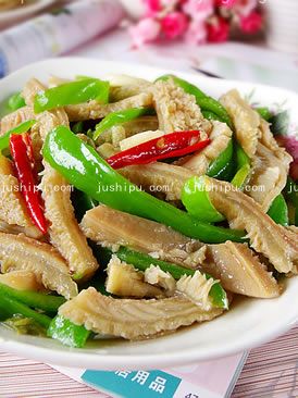 家常菜 青椒炒牛肚的做法 家常菜 青椒炒牛肚的做法