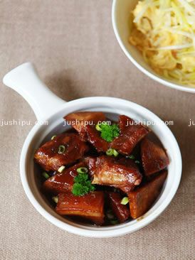 營養(yǎng)葷菜 沙爹芋頭排骨的做法 營養(yǎng)葷菜 沙爹芋頭排骨的做法