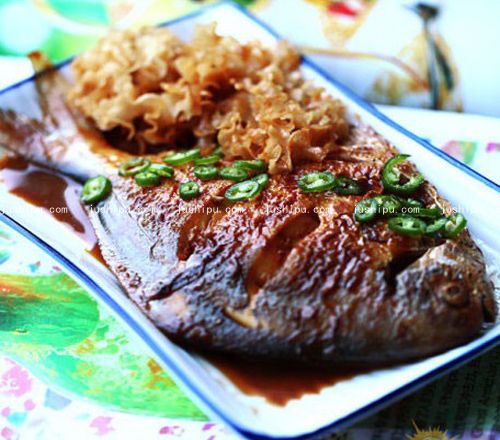 銀耳炆鯧魚的做法 m.sk010.cn