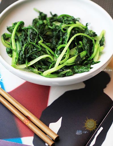 菊葉炒小青菜的做法 m.sk010.cn