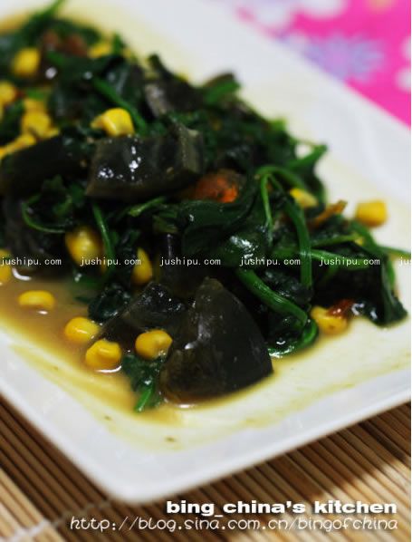 菠菜皮蛋玉米粒的做法 m.sk010.cn