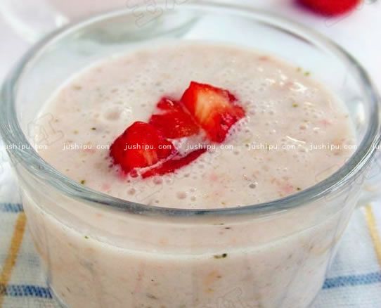 草莓薏仁酸奶的做法 m.sk010.cn