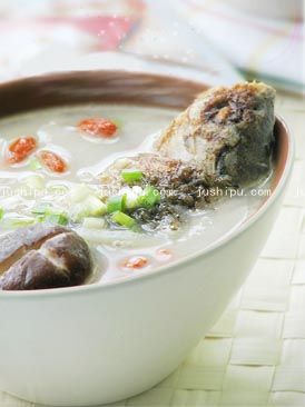 奶湯燉鱸魚的做法 奶湯燉鱸魚的做法